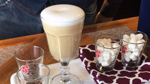 Coffee Recipes > Latte Macchiato